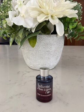 Juliette Has a Gun Ode to Dullness Women’s Eau de Parfum - Black/Deep Red Bottle